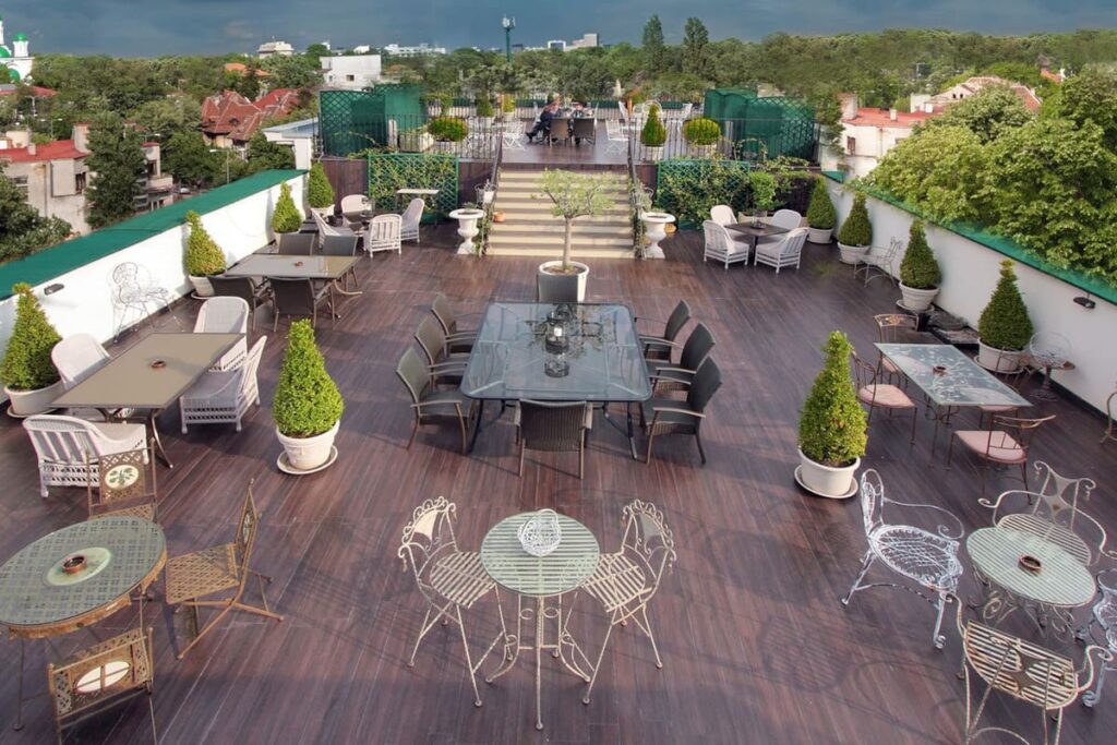  caminul de batrani cu restaurant pe acoperis Affinity Domenii Plaza 